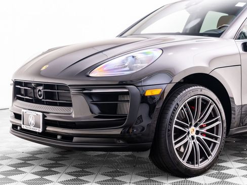 Certified 2026 Porsche Macan S AWD/4WD image 28