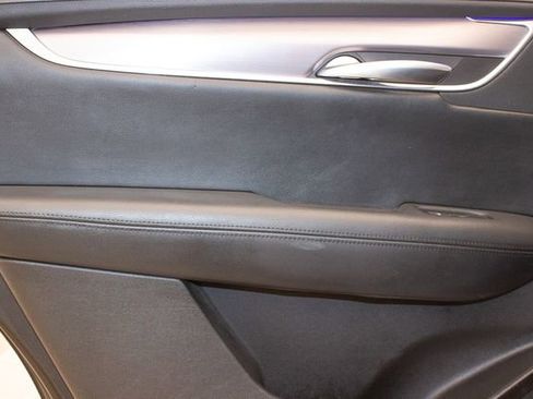 Used 2018 Cadillac XT5 Premium Luxury image 18