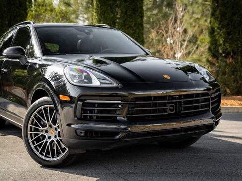 Used 2023 Porsche Cayenne Platinum Edition AWD/4WD image 6