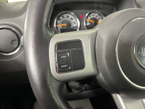 Used 2017 Jeep Compass Latitude AWD/4WD image 15