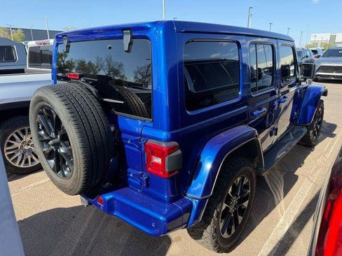 Used 2020 Jeep Wrangler Unlimited Sahara AWD/4WD image 4
