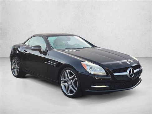 Used 2014 Mercedes-Benz SLK 250 image 3