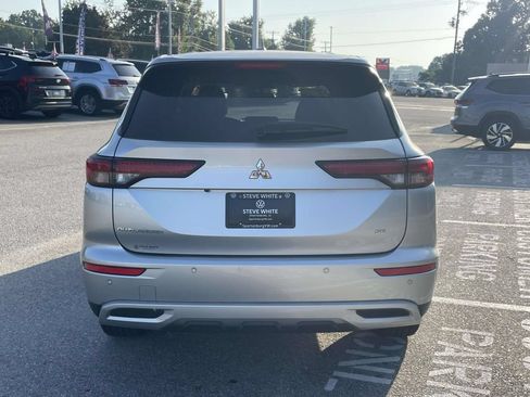 Used 2022 Mitsubishi Outlander SE FWD image 6