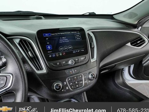Used 2024 Chevrolet Malibu LT FWD image 12