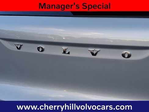 Certified 2024 Volvo XC40 B5 Core image 28