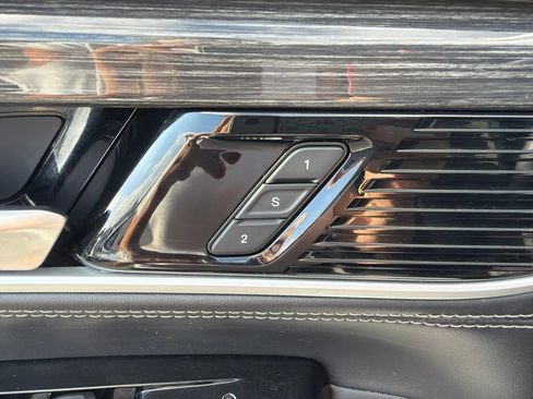 Used 2022 Jeep Wagoneer Series III w/ Premium Group I RWD image 37