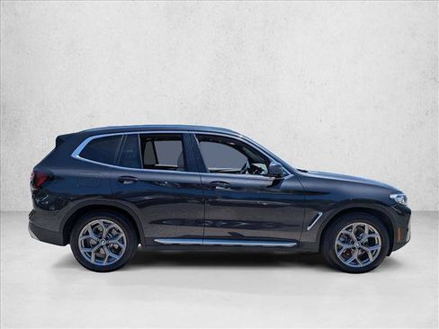 Used 2022 BMW X3 xDrive30i AWD/4WD image 4