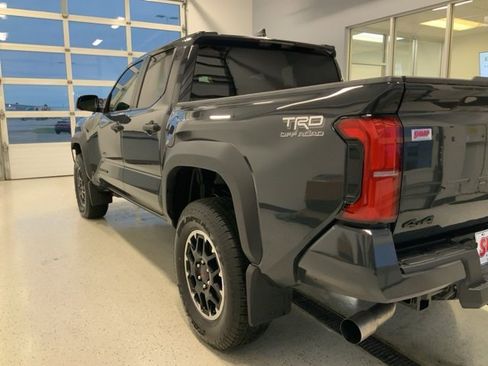 Used 2025 Toyota Tacoma TRD Off-Road image 6