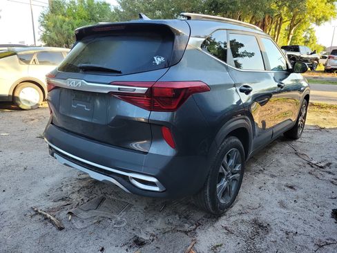 Used 2023 Kia Seltos S w/ Navigation Package AWD/4WD image 18