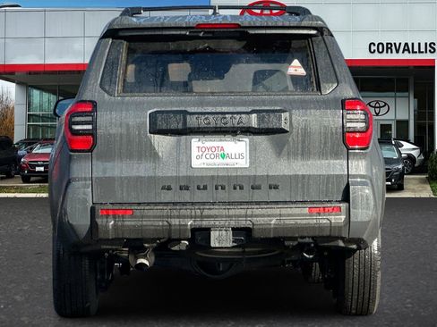New 2025 Toyota 4Runner SR5 image 6