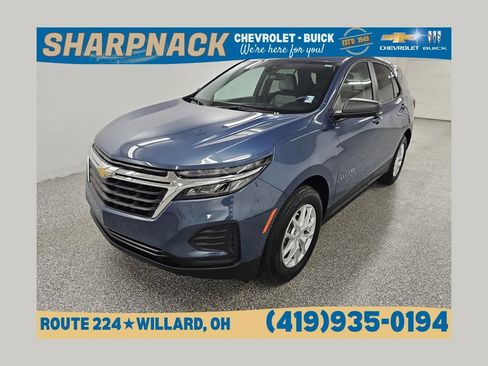 Used 2024 Chevrolet Equinox LS w/ LS Convenience Package AWD/4WD image 1
