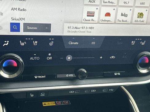 Used 2023 Lexus RZ 450e Premium w/ Technology Package image 26