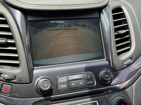 Used 2018 Chevrolet Impala Premier FWD image 22