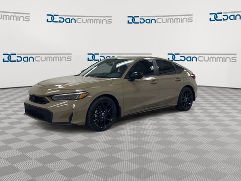 Used 2025 Honda Civic Sport image 4
