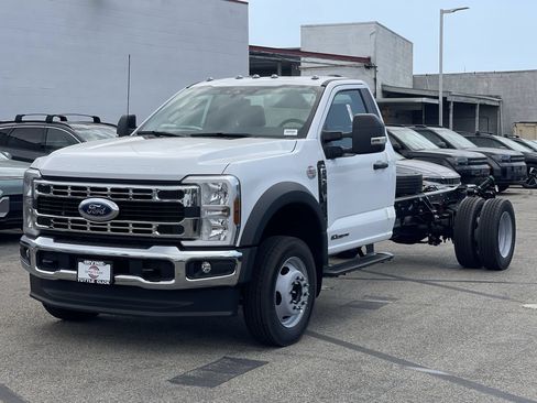 New 2025 Ford F450 XL RWD image 3