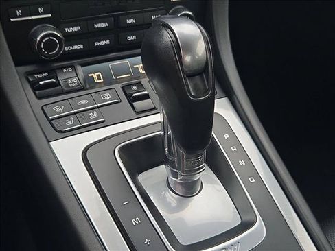 Used 2019 Porsche 911 Carrera 4S AWD/4WD image 12