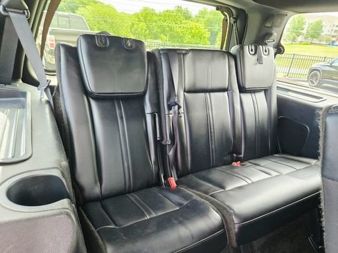 Used 2015 Lincoln Navigator 4WD image 19