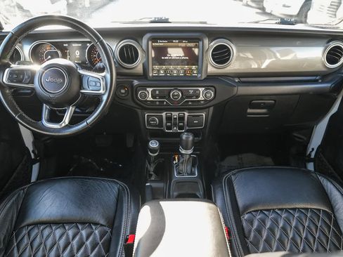 Used 2022 Jeep Wrangler Unlimited Sahara image 11
