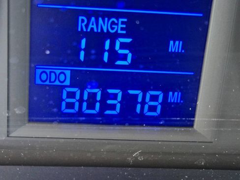 Used 2010 Hyundai Elantra SE FWD image 17