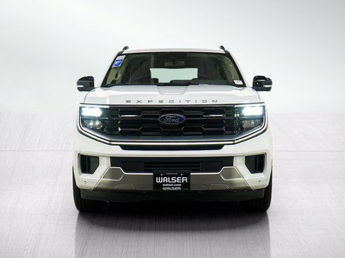 Used 2025 Ford Expedition Platinum AWD/4WD image 8