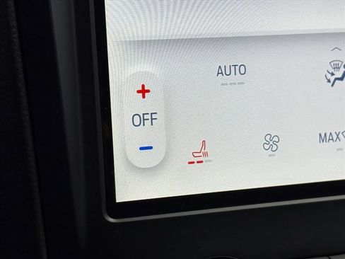 Used 2024 Ford Edge SEL image 14