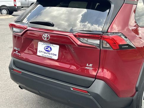 Used 2019 Toyota RAV4 LE w/ All Weather Liner Package AWD/4WD image 14