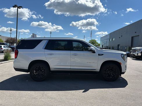 Used 2023 GMC Yukon Denali w/ Advanced Technology Package AWD/4WD image 2
