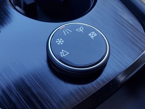 New 2026 Nissan Rogue SV image 25