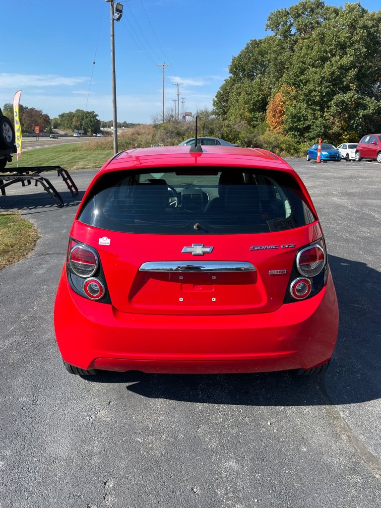 Used 2015 Chevrolet Sonic LTZ FWD image 4