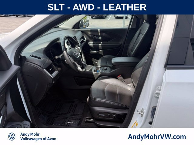 Used 2024 GMC Terrain SLT AWD/4WD image 12