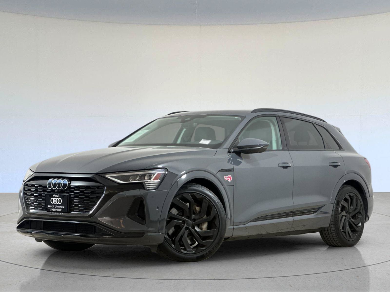 Used 2024 Audi Q8 e-tron Premium Plus w/ Premium Plus Package AWD/4WD image 1