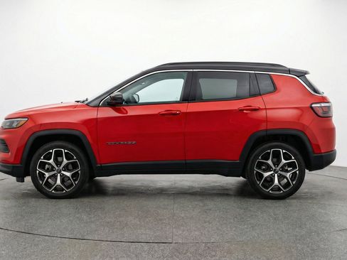 Used 2025 Jeep Compass Limited image 5