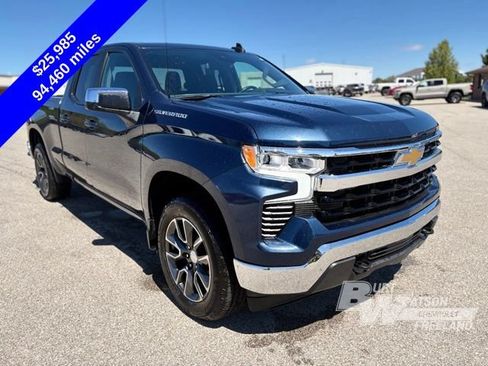 Used 2022 Chevrolet Silverado 1500 LT AWD/4WD image 9