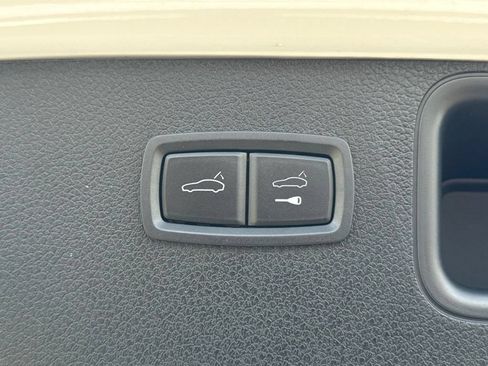 Used 2023 Porsche Macan S AWD/4WD image 17