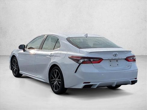 Used 2023 Toyota Camry SE image 7