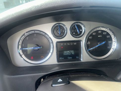 Used 2014 Cadillac Escalade ESV Luxury image 8