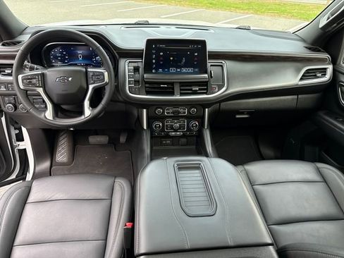 Certified 2024 Chevrolet Suburban Z71 w/ Off-Road Capability Package AWD/4WD image 12