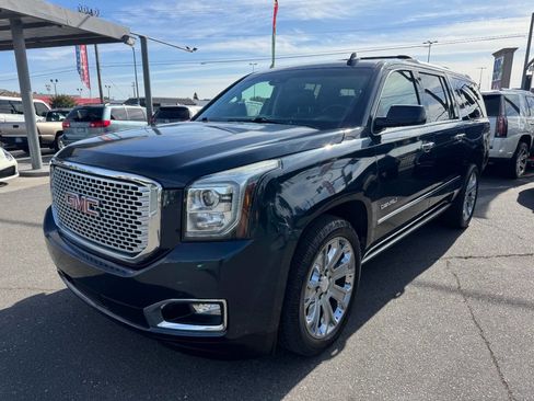 Used 2017 GMC Yukon XL Denali w/ Open Road Package AWD/4WD image 4