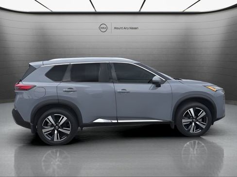 Certified 2021 Nissan Rogue SL image 3