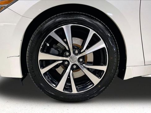 Used 2018 Nissan Maxima 3.5 S image 32