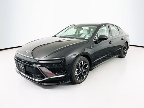 Used 2025 Hyundai Sonata SEL image 3