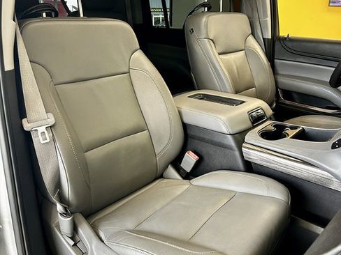 Used 2015 Chevrolet Suburban LT image 16