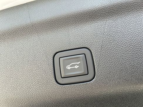 New 2026 GMC Yukon XL AT4 image 50