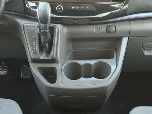 Certified 2024 Ford Transit 350 XLT image 17