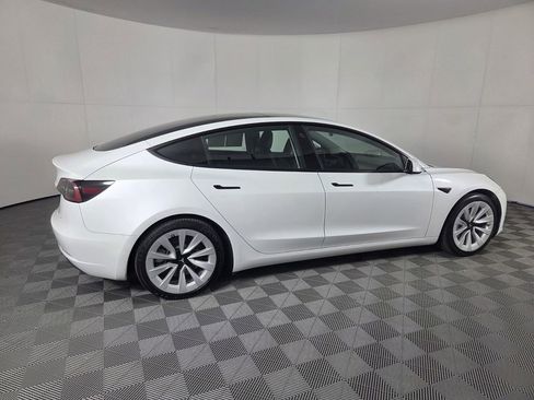 Used 2023 Tesla Model 3 Standard Range image 5