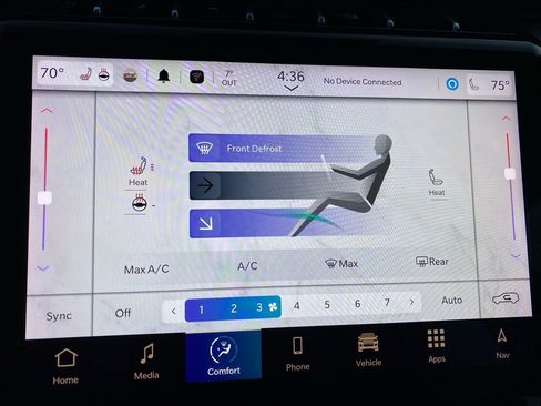 Used 2024 Jeep Grand Cherokee Limited w/ Black Appearance Package image 14