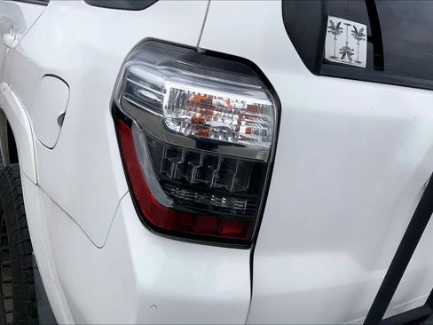 Used 2017 Toyota 4Runner SR5 image 29