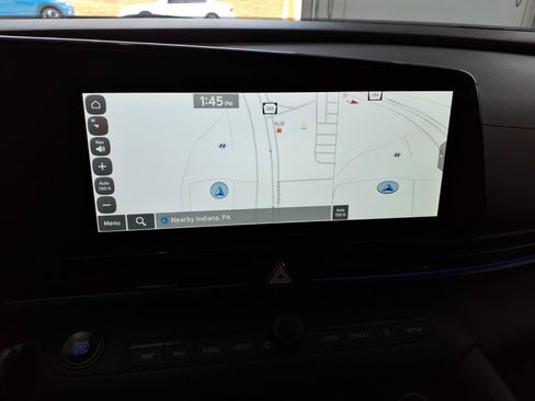 Certified 2025 Hyundai Elantra SEL FWD image 32