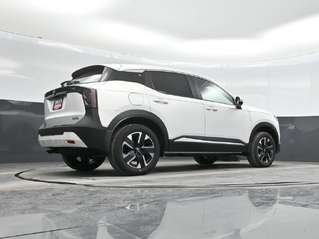 Used 2025 Nissan Kicks SV AWD/4WD image 42
