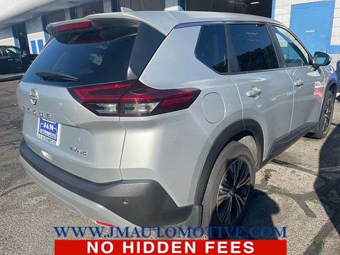 Used 2023 Nissan Rogue SV AWD/4WD image 4